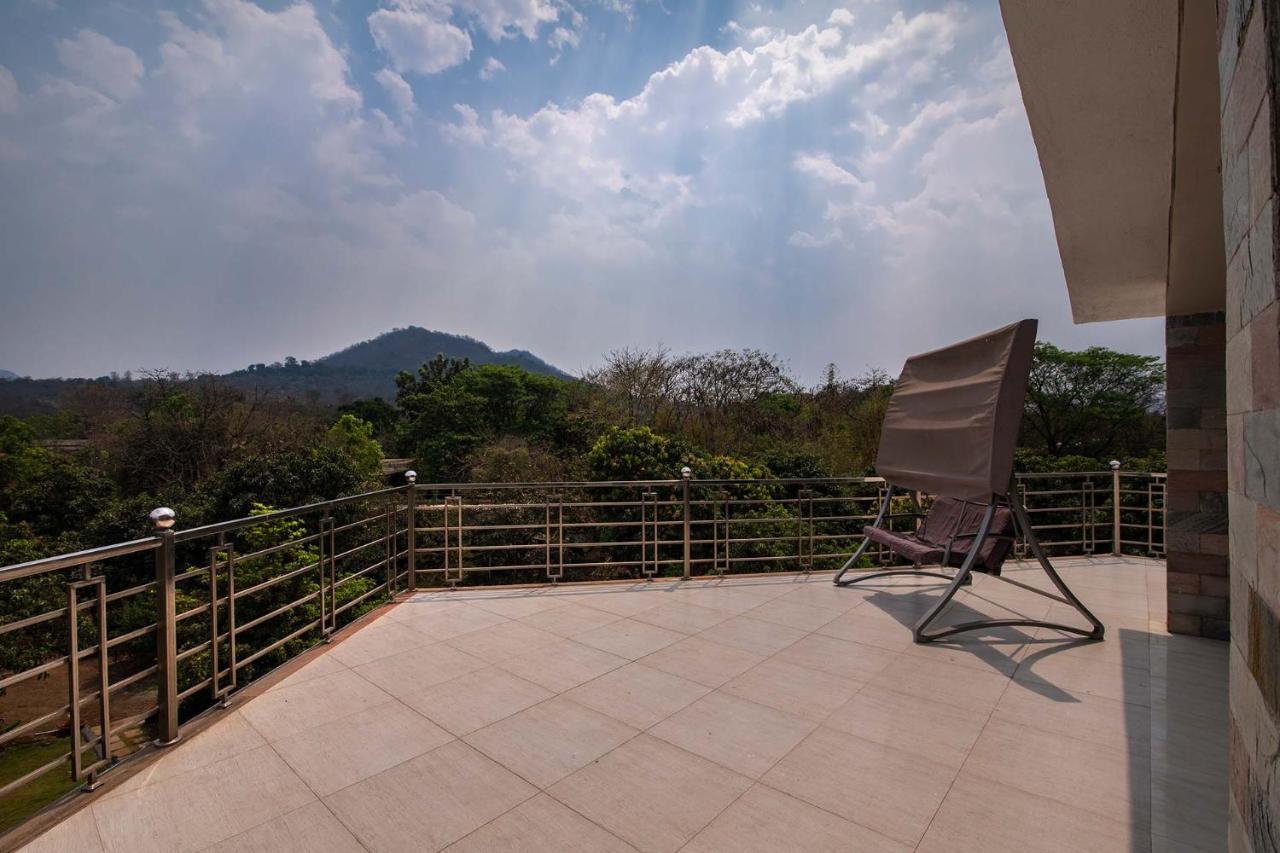 Aqua & Sage By Stayvista - Riverside Villa With Pool & Terrace Karjat Exterior photo