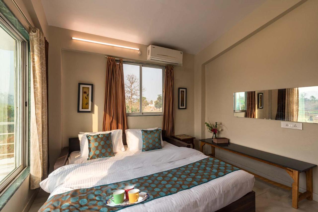 Aqua & Sage By Stayvista - Riverside Villa With Pool & Terrace Karjat Exterior photo