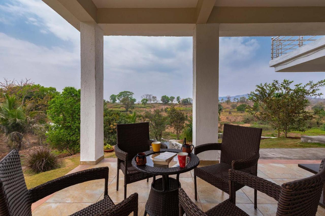 Aqua & Sage By Stayvista - Riverside Villa With Pool & Terrace Karjat Exterior photo