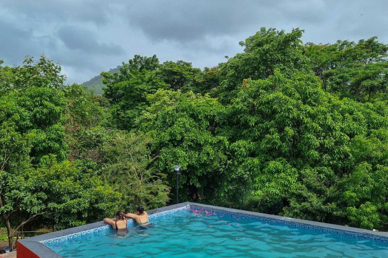 Aqua & Sage By Stayvista - Riverside Villa With Pool & Terrace Karjat Exterior photo
